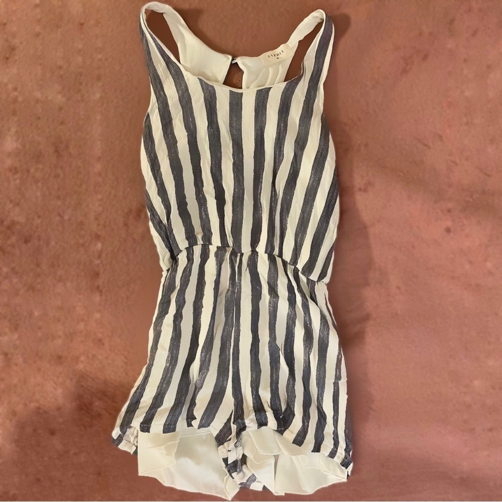 Everly Striped Romper | sz: sm
